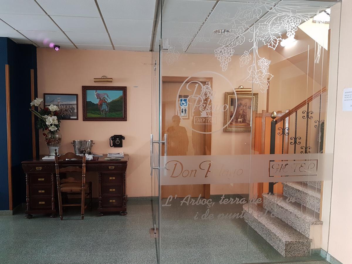 Hotel Don Pelayo Arbos Екстер'єр фото