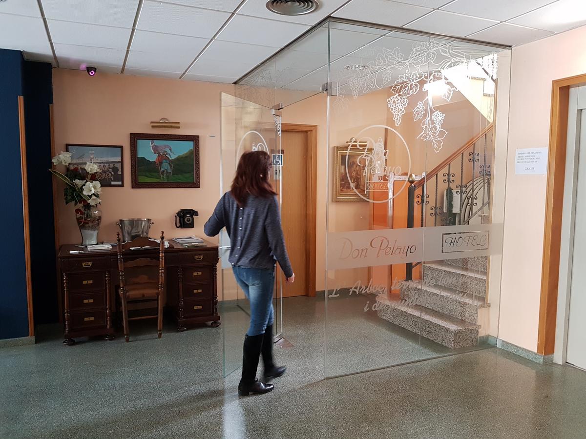 Hotel Don Pelayo Arbos Екстер'єр фото