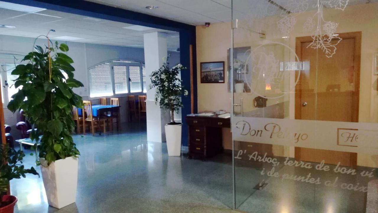 Hotel Don Pelayo Arbos Екстер'єр фото